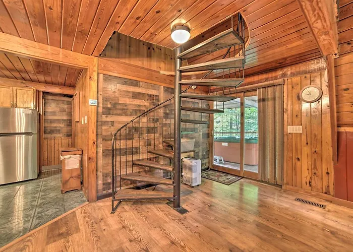 A-Frame Gatlinburg Cabin With Deck And Private Hot Tub
