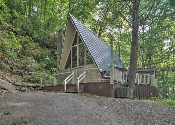 A-Frame Gatlinburg Cabin With Deck And Private Hot Tub