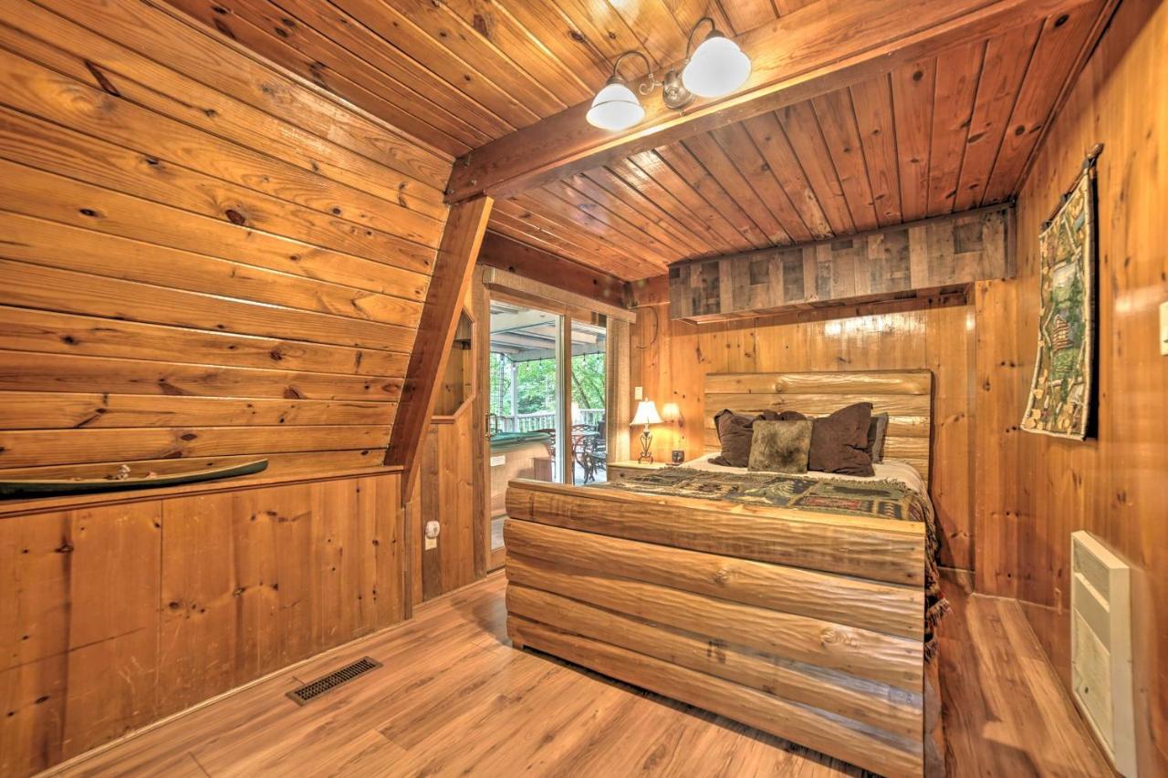 A-frame With Deck And Private Hot Tub Casa vacanze Gatlinburg