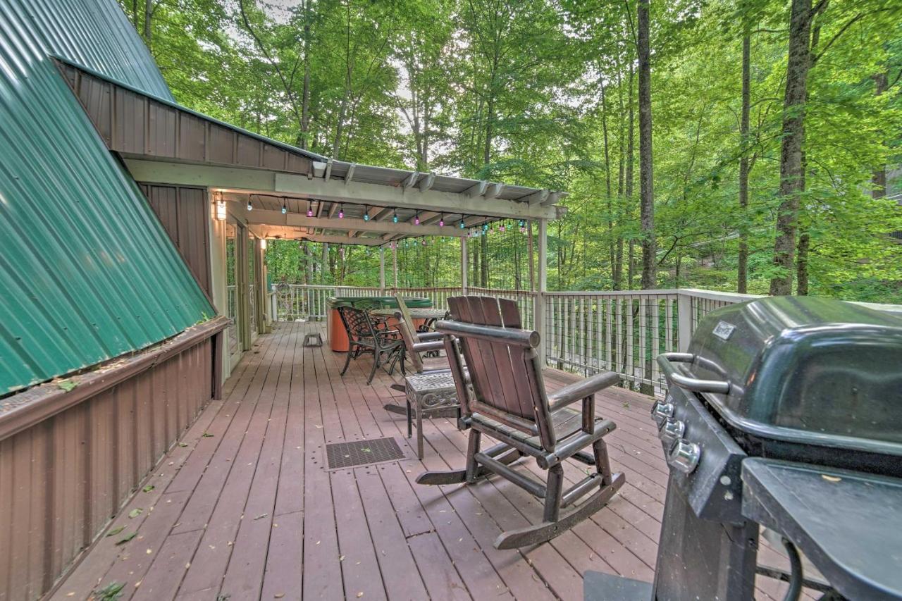 A-frame With Deck And Private Hot Tub Holiday home