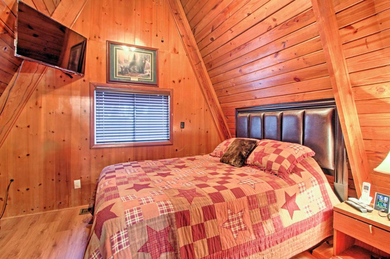 A-frame With Deck And Private Hot Tub Holiday home